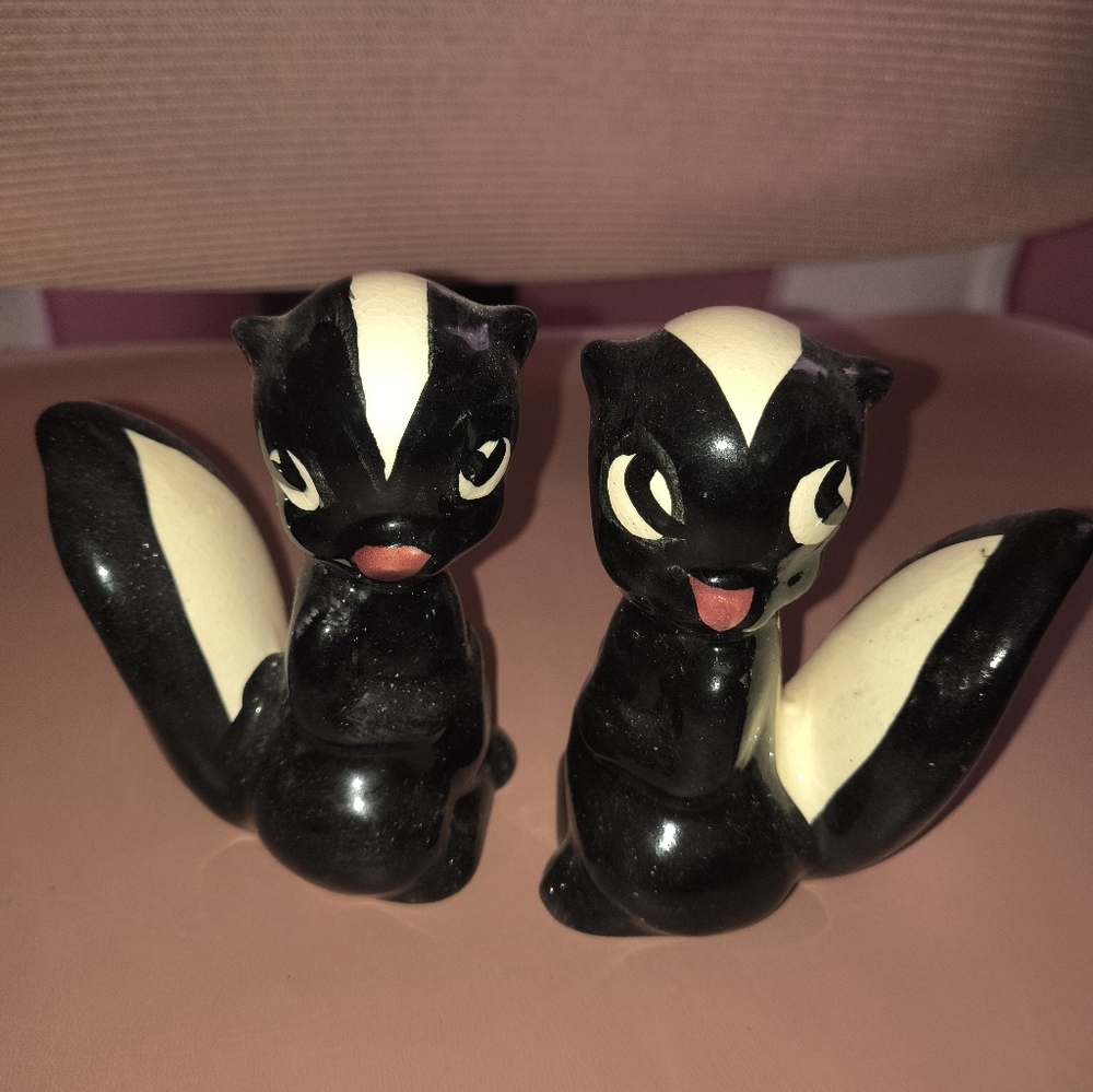 Antique Skunk Pair Of Figurines So Adorable And Getting Hard To Find